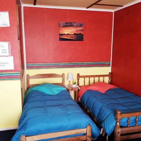 Hospedaje Independencia Y Camping Punta Arenas Exterior foto